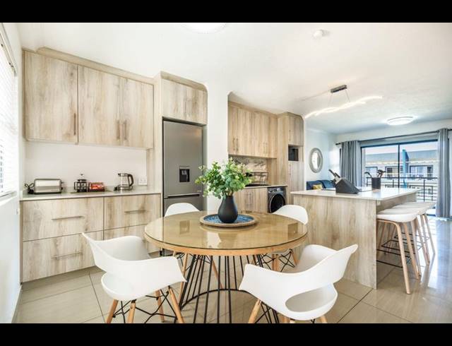 2 BEDROOM APARTMENT FOR SALE IN UMHLANGA RIDGE